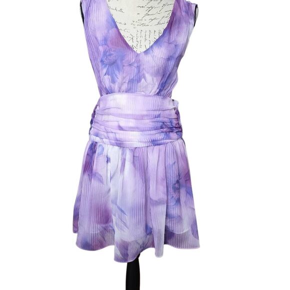 Express Womens Sz M Purple Print V-Neck Sleeveless Bow Back Mini Fit Flare Dress - Picture 1 of 10